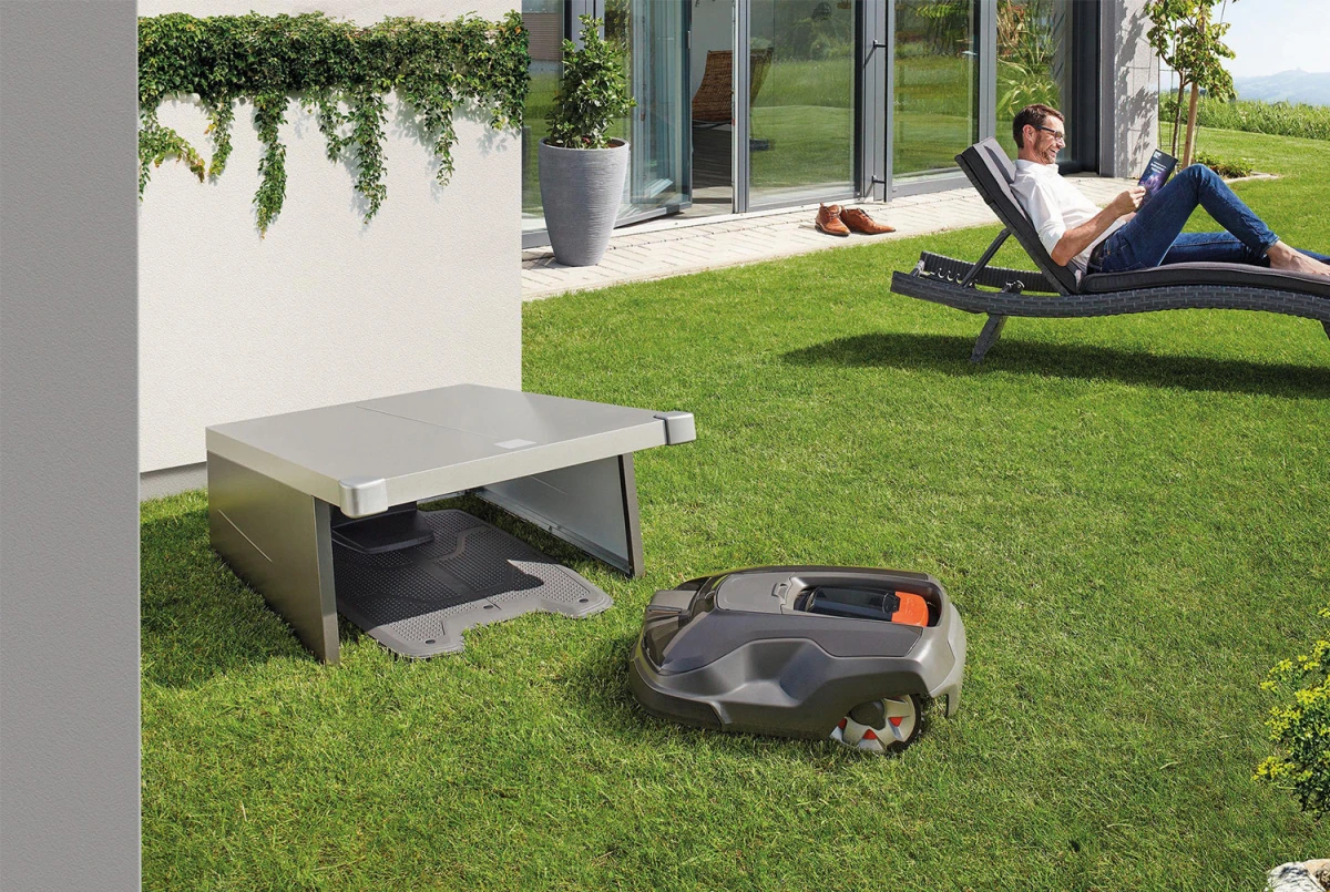 Garage robot tondeuse BIOHORT Charly T.2 acier