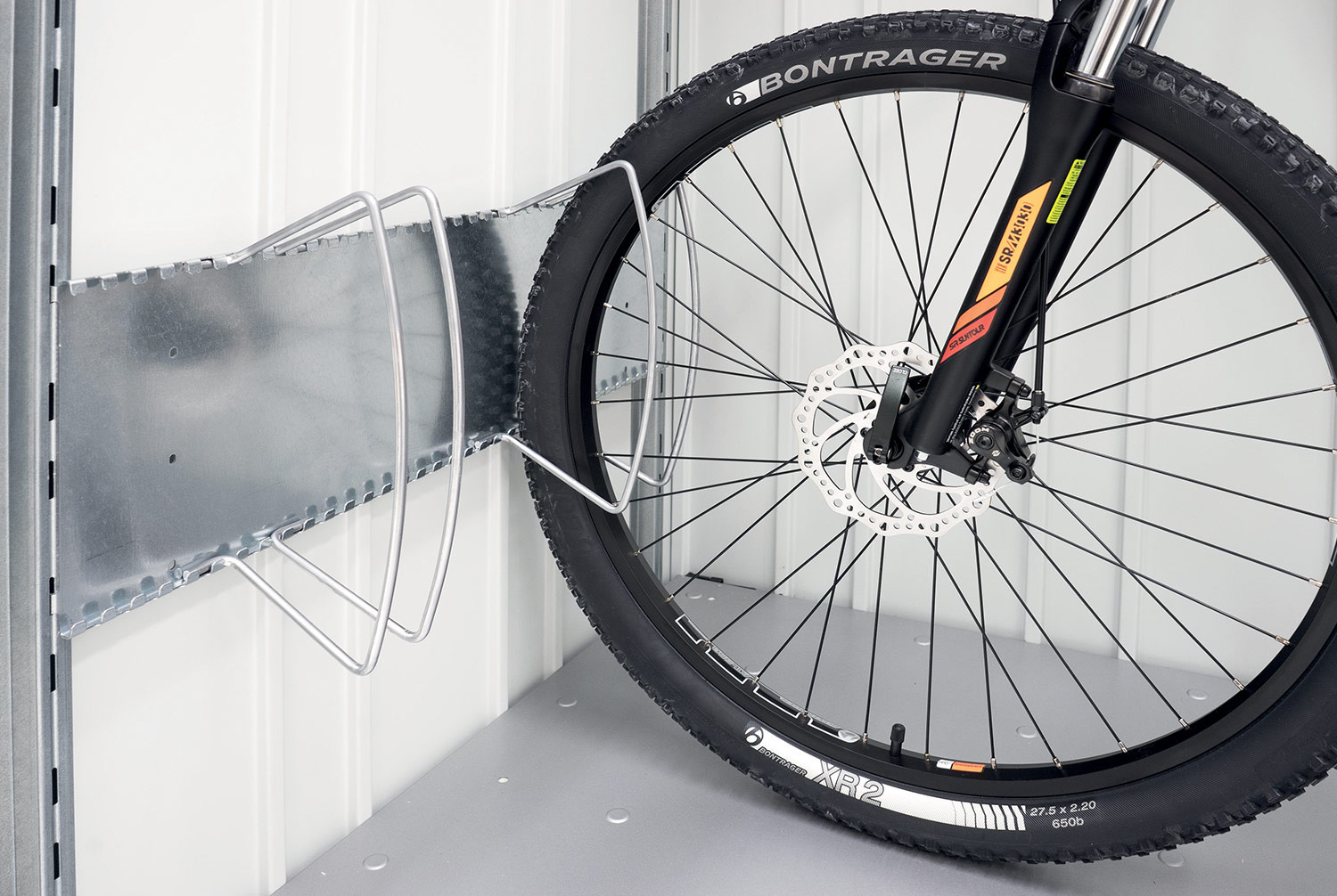 Range vélos "bikeHolder" Biohort pour StoreMax 190