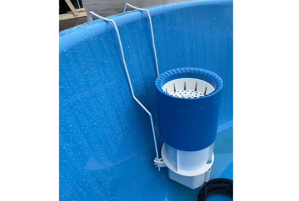 Écumeur de surface Aquaclarus 2000 : skimmer flottant pour bain nordique et bassin hors-sol